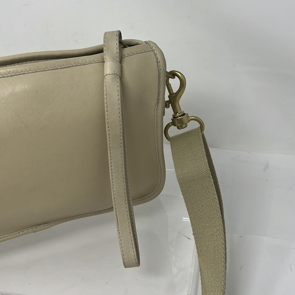 Coach Legacy Vintage 038-007 Cream Bone Zip Top Detachable Crossbody Clutch Bag - Picture 5 of 16